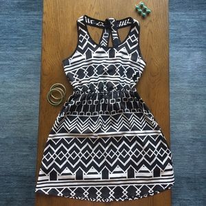 Akira black & white large pattern dress